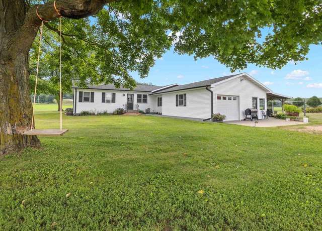 Property at N8608 Strat Rd, Iola, WI 54945, 3 beds, 3 baths