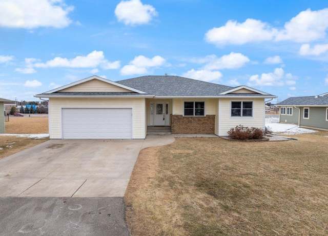 Property at 2711 S Wittman Ave, Marshfield, WI 54449, 4 beds, 3 baths