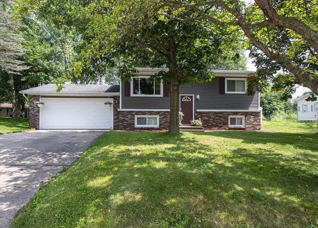 Property at 1729 Lenard St, Wausau, WI 54401, 4 beds, 1.5 baths
