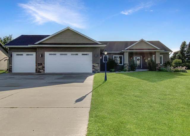 Property at 3775 Cumberland Dr, Plover, WI 54467, 5 beds, 3.5 baths