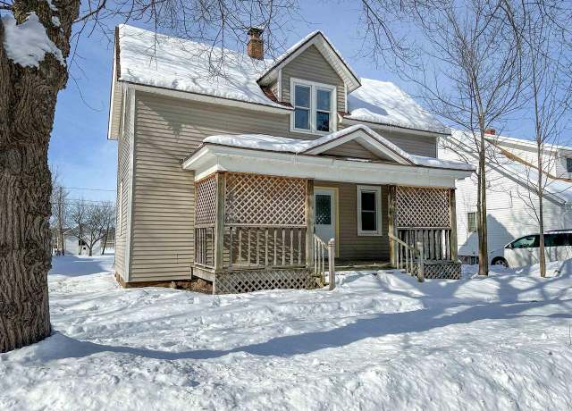 Property at 2402 Gowen St, Wausau, WI 54403, 2 beds, 1 bath