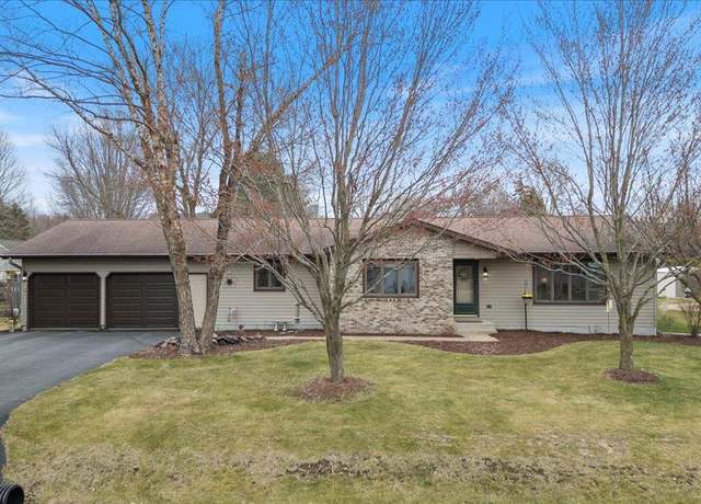 Property at 301 S Larch Ave, Marshfield, WI 54449, 3 beds, 2 baths