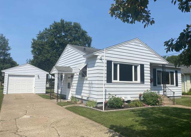 Property at 1528 Pearson St, Wausau, WI 54401, 2 beds, 1 bath