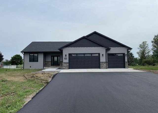 Property at 7729 Lanae Ave, Hewitt, WI 54441, 3 beds, 2 baths