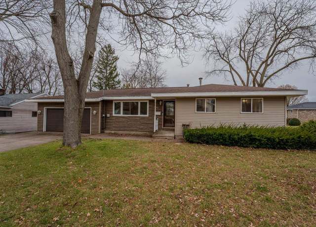 Property at 1301 N 3rd Ave, Wausau, WI 54401, 3 beds, 2 baths