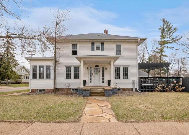 Property at 3019 Clark St, Stevens Point, WI 54481, 4 beds, 2.5 baths