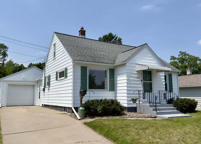 Property at 314 N 9th Ave, Wausau, WI 54401, 4 beds, 1 bath