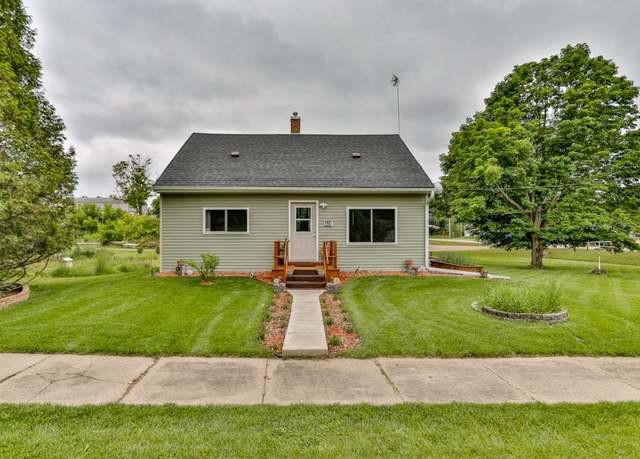 Property at 406 Flint Ave, Mattoon, WI 54450, 4 beds, 1 bath