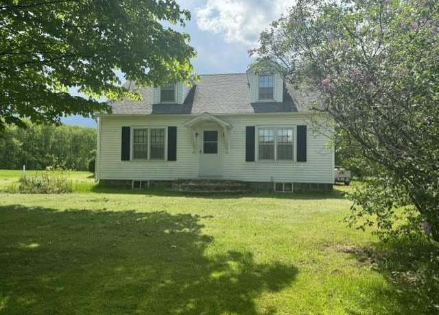 Property at 1612 W Veterans Pkwy, Marshfield, WI 54449, 2 beds, 1 bath