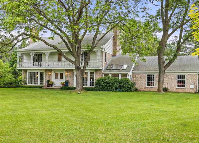 Property at 544 Maple Bluff Rd, Stevens Point, WI 54482, 4 beds, 3.5 baths