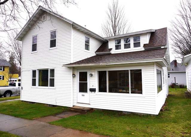 Property at 800 E 6th St, Merrill, WI 54452, 3 beds, 1.5 baths