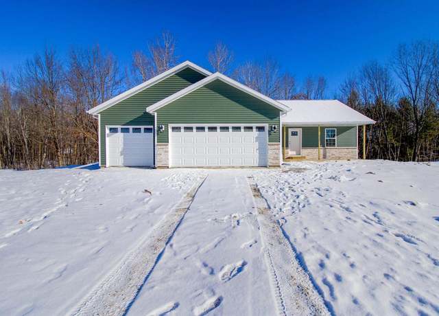 Property at 836 Fairway Dr, Mosinee, WI 54455, 3 beds, 2 baths