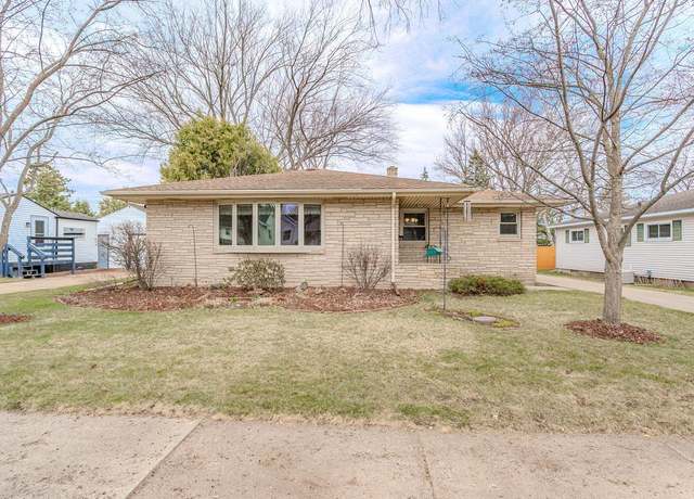 Property at 1014 Holub St, Wausau, WI 54401, 3 beds, 2 baths