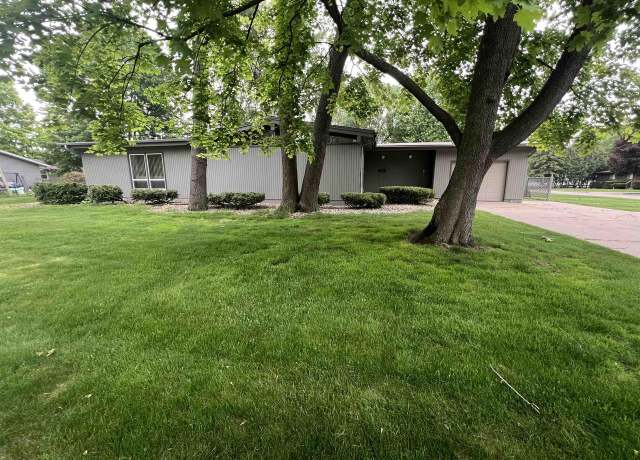 Property at 1011 19th Avenue South, Wisconsin Rapids, WI 54495, 3 beds, 2 baths