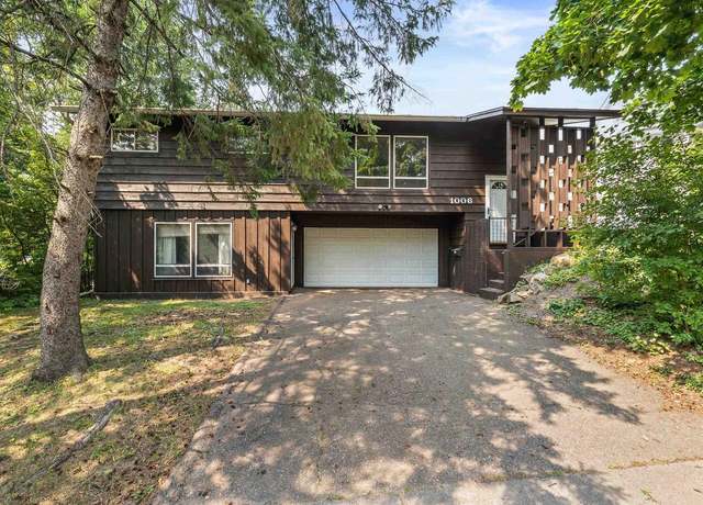 Property at 1006 Jackson St, Wausau, WI 54403, 4 beds, 3 baths
