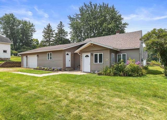 Property at 801 Hemlock St, Marathon, WI 54448, 3 beds, 2 baths
