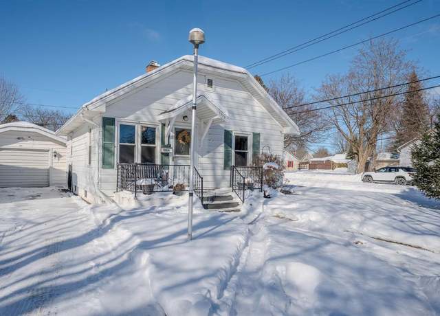 Property at 1024 N 8th Ave, Wausau, WI 54401, 2 beds, 2 baths