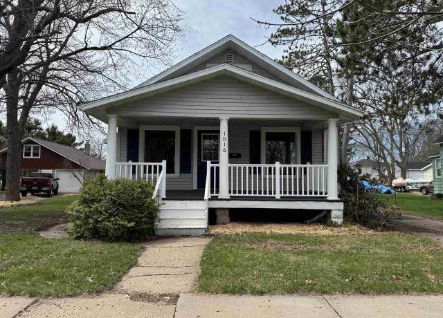 Property at 1016 N 1st Ave, Wausau, WI 54401, 3 beds, 1 bath