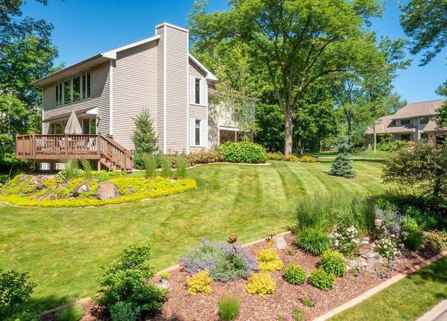 Property at 1815 Woodland Ridge Rd, Wausau, WI 54403, 5 beds, 2.5 baths