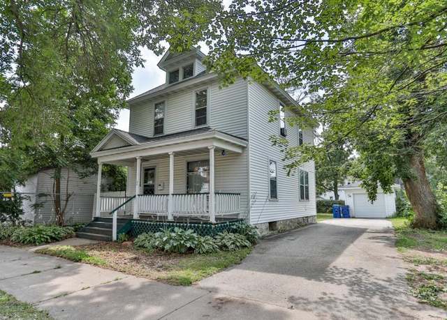 Property at 729 Jefferson St, Wausau, WI 54403, 3 beds, 1 bath
