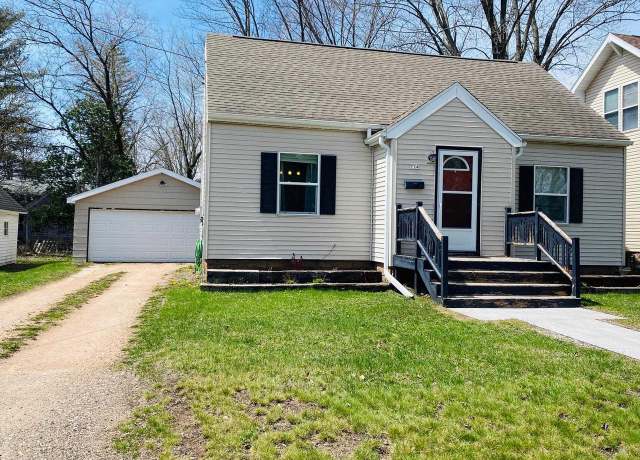 Property at 724 Smith St, Stevens Point, WI 54481, 3 beds, 1.5 baths