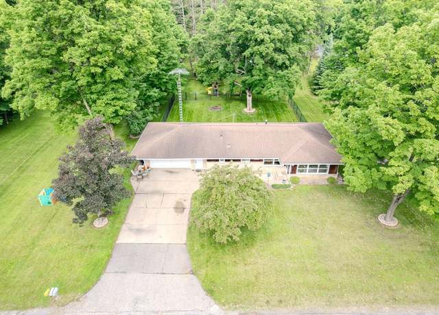 Property at 317 Winnebago Ave, Hatley, WI 54440, 3 beds, 2 baths