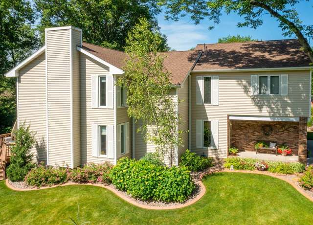 Property at 1815 Woodland Ridge Rd, Wausau, WI 54403, 5 beds, 2.5 baths