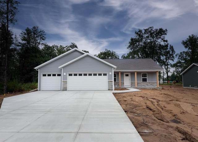Property at 211 Joe St, Stevens Point, WI 54482, 3 beds, 2 baths