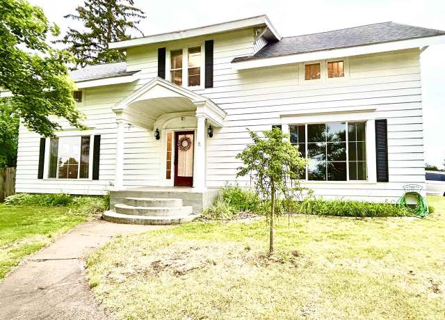 Property at 402 N Prospect St, Merrill, WI 54452, 5 beds, 2 baths