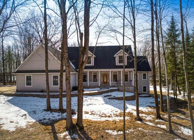 Property at 129341 Hillwood Rd, Edgar, WI 54426, 5 beds, 3.5 baths