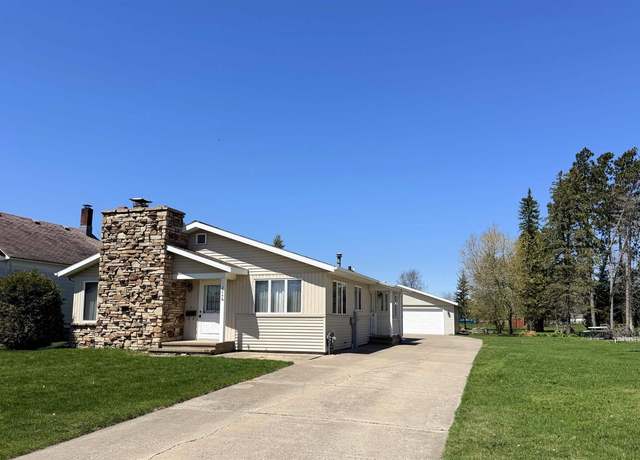 Property at 224 E 5th Ave, Antigo, WI 54409, 3 beds, 2 baths