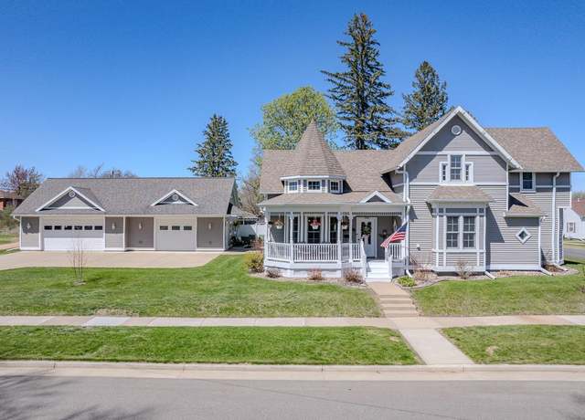 Property at 1410 E 2nd St, Merrill, WI 54452, 4 beds, 2.5 baths