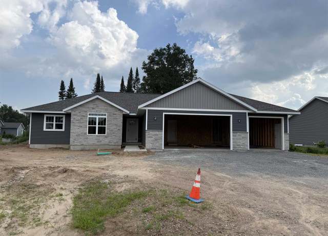 Property at 615 W Silverleaf Ct, Plover, WI 54467, 3 beds, 2 baths