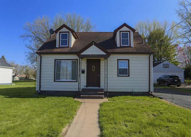 Property at 511 W Randolph St, Wausau, WI 54401, 2 beds, 1 bath