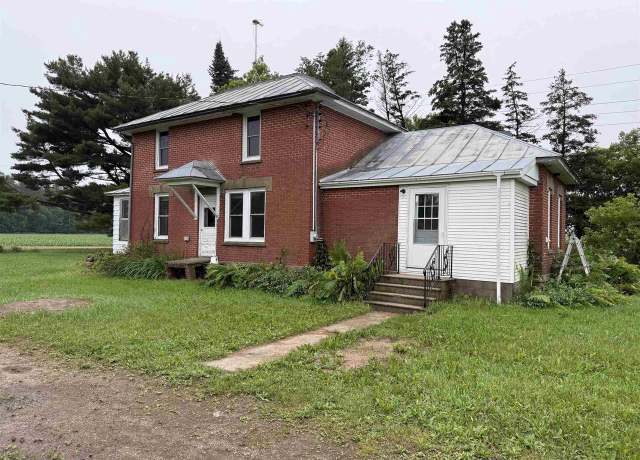 Property at E1384 Wolf River Rd, Iola, WI 54945, 4 beds, 2 baths