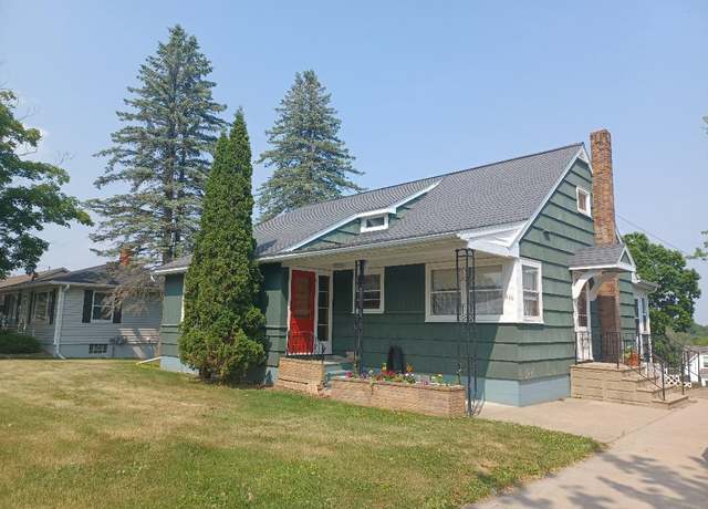 Property at 400 Alfred St, Athens, WI 54411, 2 beds, 1.5 baths