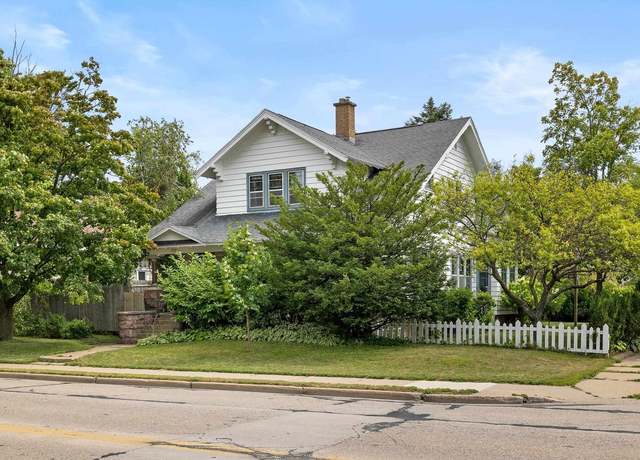 Property at 1513 Division St, Stevens Point, WI 54481, 4 beds, 2.5 baths