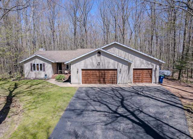 Property at 151176 Crimson Rd, Wausau, WI 54401, 3 beds, 3 baths