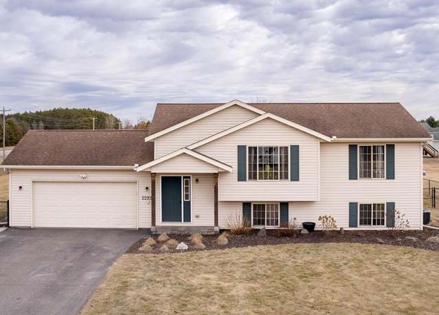Property at 2292 Crystal View Dr, Kronenwetter, WI 54455, 4 beds, 2 baths