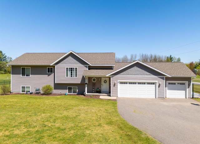 Property at 6016 Stettin Dr, Wausau, WI 54401, 4 beds, 3 baths