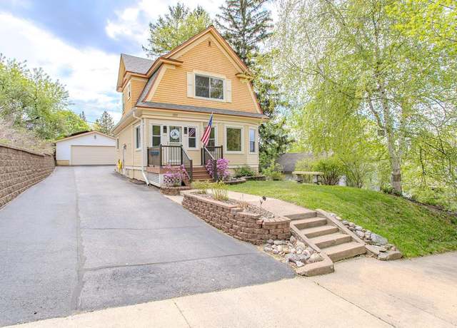 Property at 1011 Washington St, Wausau, WI 54403, 3 beds, 1.5 baths