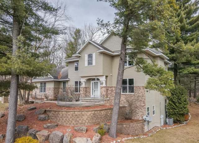 Property at 204 Bluestone Dr, Wausau, WI 54401, 5 beds, 3.5 baths