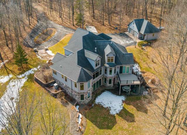 Property at N2236 Crane Dr, Medford, WI 54451, 5 beds, 4.5 baths