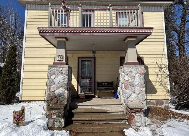 Property at 206 W Randolph St, Rosholt, WI 54473, 4 beds, 3 baths
