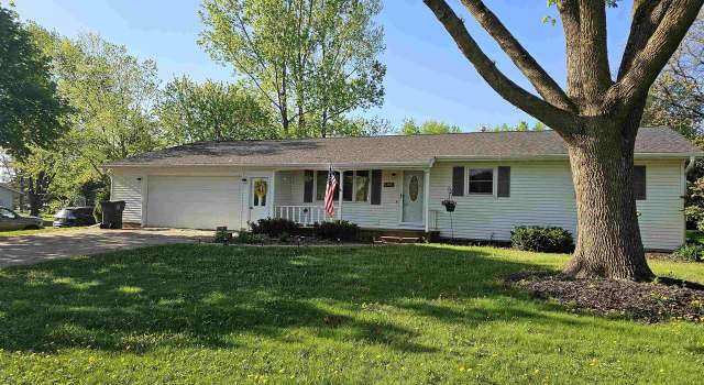 Photo of 1100 W 17th St, Marshfield, WI 54449