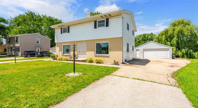 Photo of 1133-1135 Primrose Ct, Neenah, WI 54956