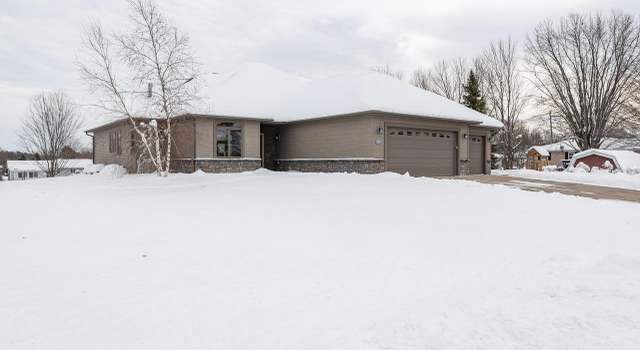 Photo of 1617 Devine Dr, Marshfield, WI 54449