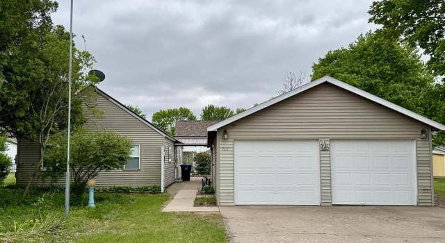 Photo of 405 E Wisconsin St, Weyauwega, WI 54983