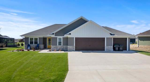 Photo of 1520 Green Acres Dr, Marshfield, WI 54449