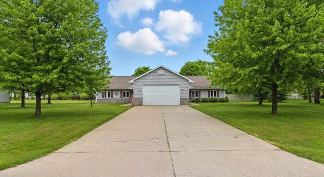 Photo of 1957 Woodcrest Cir, Kronenwetter, WI 54455